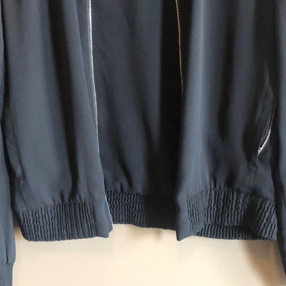 Aritzia Babaton Liebling bomber - Picture 7 of 9